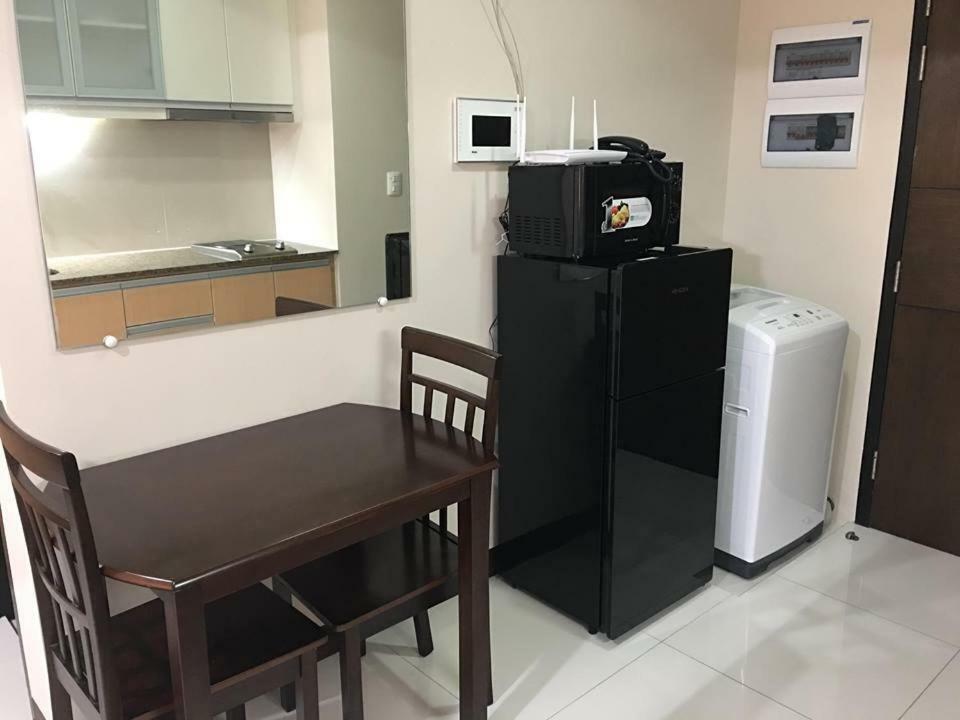 Condotel Walking Distance To Airport Manila Exterior photo